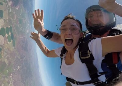 Ambree Kern skydiving tandem