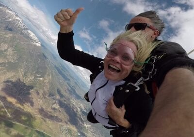 thumbs up skydiver